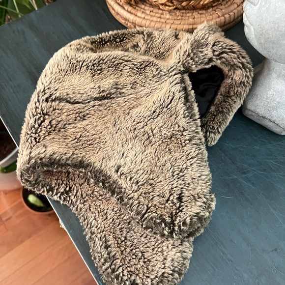 Dorfman Pacific Co Trapper hat with ear flaps. - Picture 3 of 6